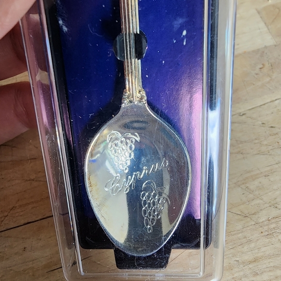 Souvenir Spoon Cyprus - Picture 4 of 4